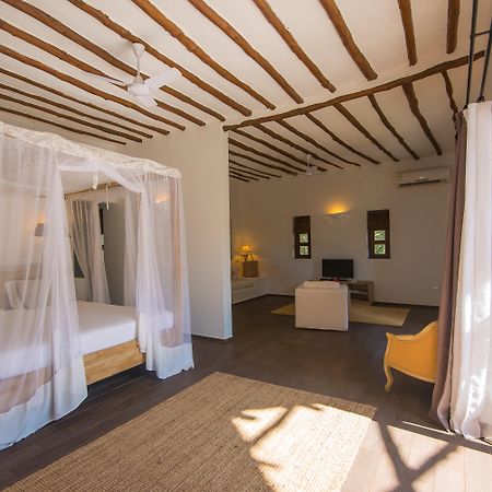 Konokono Beach Resort And Isaraya Luxury Overwater Villas Michamvi Dış mekan fotoğraf