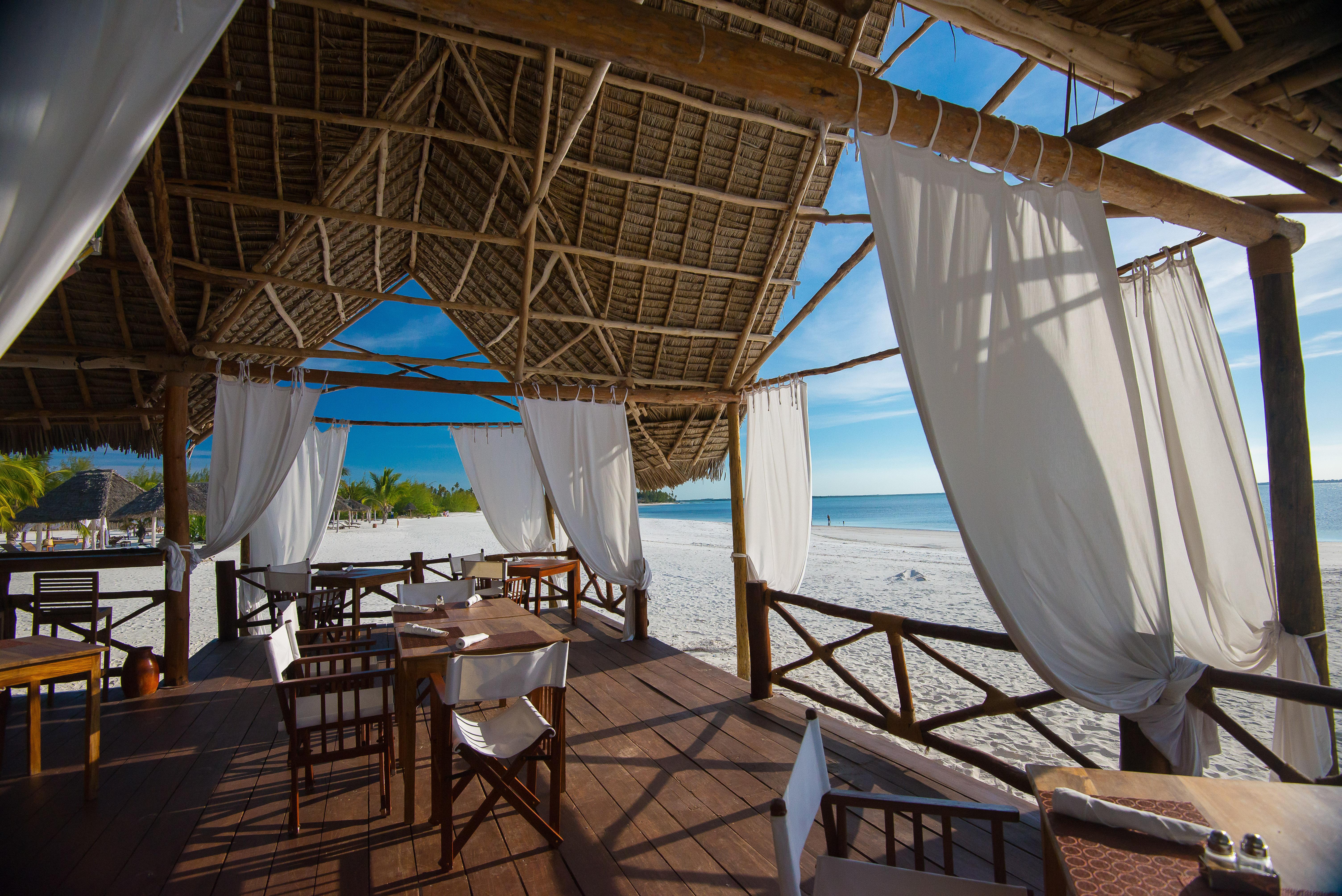 Konokono Beach Resort And Isaraya Luxury Overwater Villas Michamvi Dış mekan fotoğraf