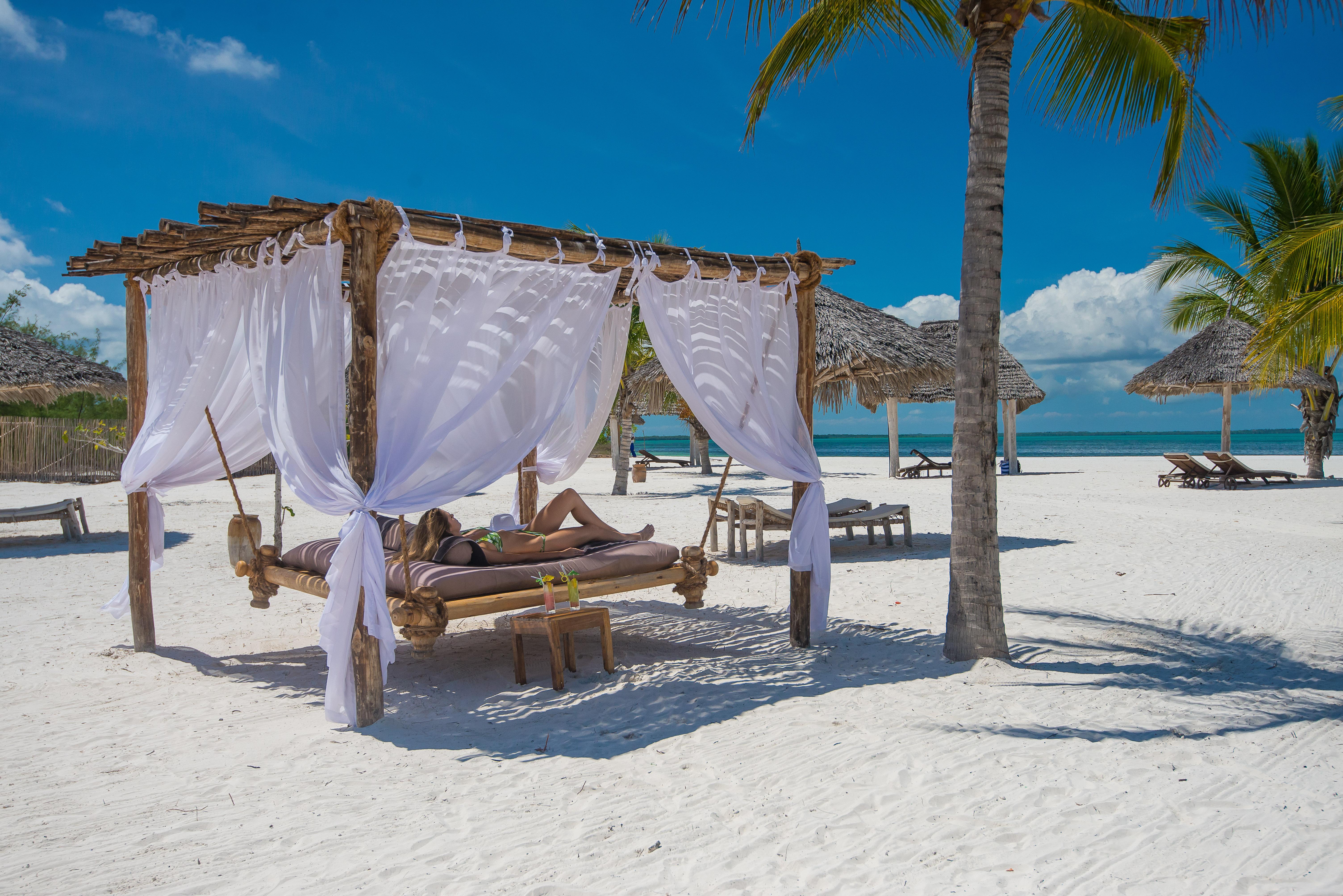 Konokono Beach Resort And Isaraya Luxury Overwater Villas Michamvi Dış mekan fotoğraf