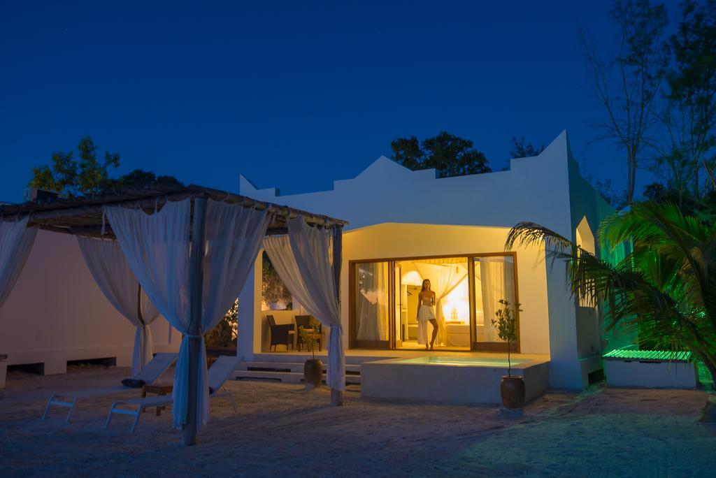 Konokono Beach Resort And Isaraya Luxury Overwater Villas Michamvi Dış mekan fotoğraf